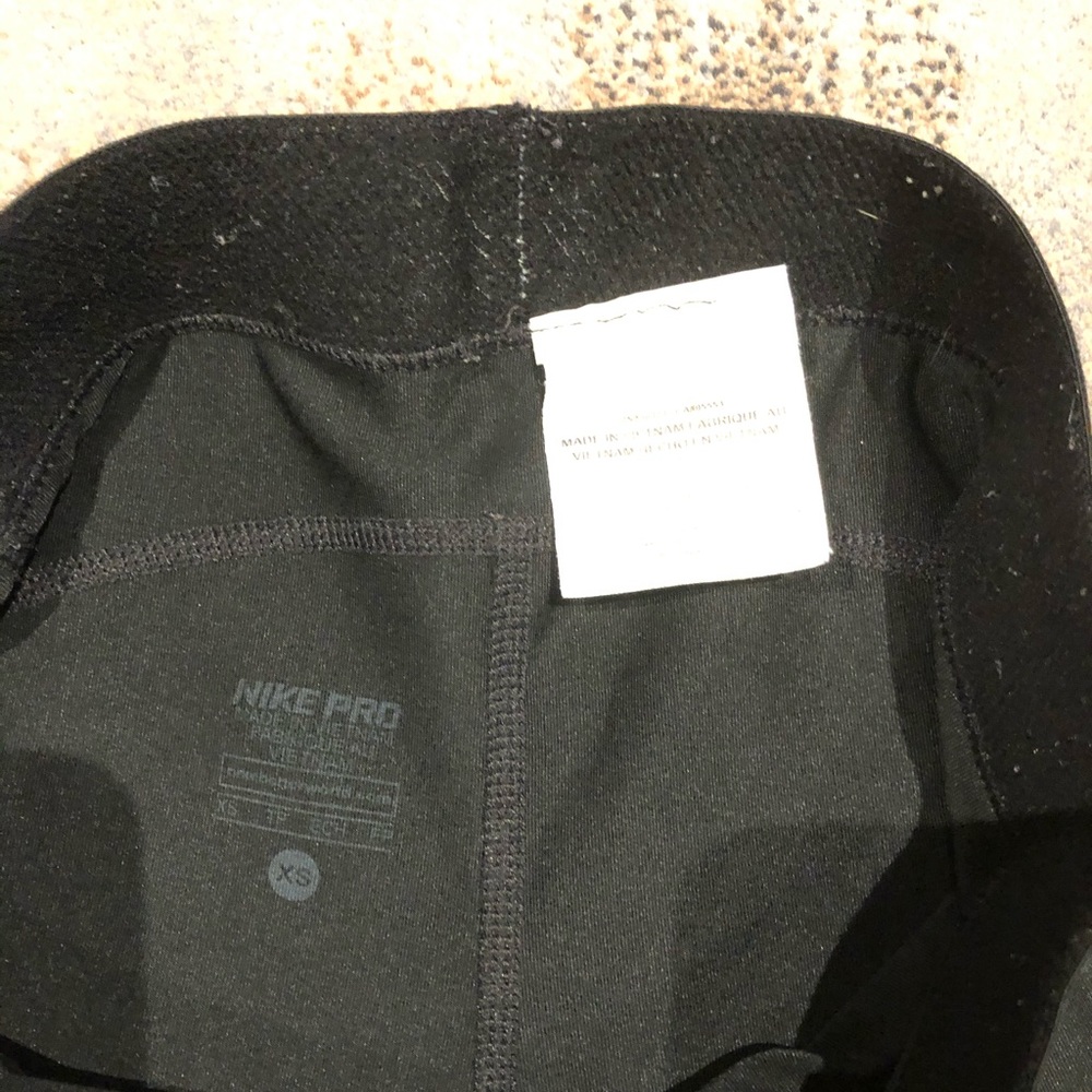 Nike cropped leggings - size xs